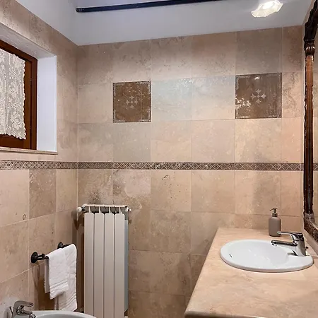 Santa Luce فويانو ديلا تشيانا