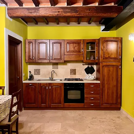 Santa Luce فويانو ديلا تشيانا