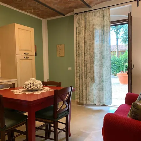 Santa Luce فويانو ديلا تشيانا